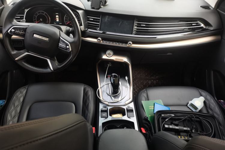 Used Haval H6 2020 1.5 GDIT Automatic Platinum Champion Edition Center Console