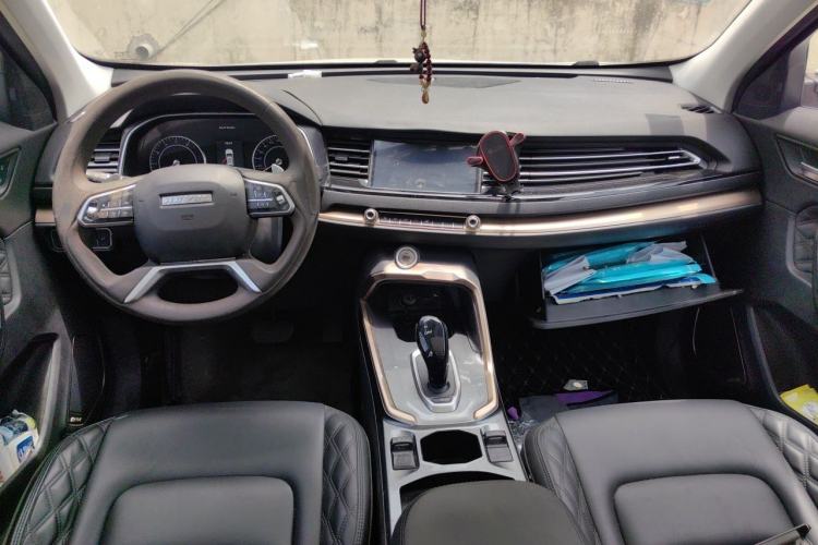 Used Haval H6 2020 1.5 GDIT Automatic Platinum Urban Edition Center Console