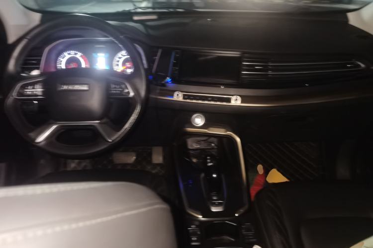 Used Haval H6 2020 1.5 GDIT Automatic Platinum Champion Edition Center Console