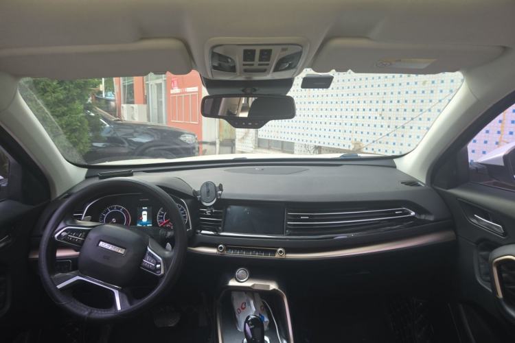 Used Haval H6 2020 1.5 GDIT Automatic Platinum Champion Edition Center Console