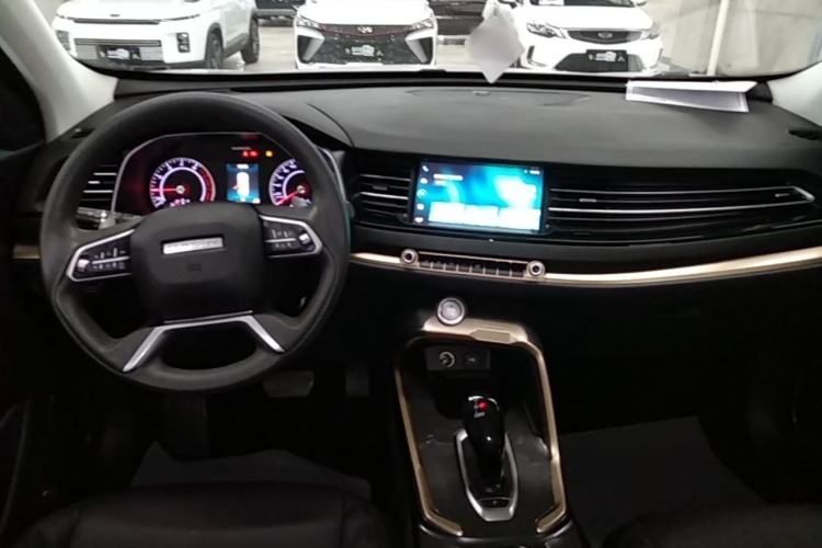 Used Haval H6 2020 1.5 GDIT Automatic Platinum Urban Edition Center Console