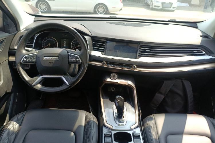Used Haval H6 2020 1.5 GDIT Automatic Platinum Champion Edition Center Console