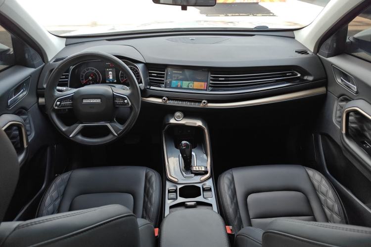 Used Haval H6 2020 1.5 GDIT Automatic Platinum Urban Edition Center Console