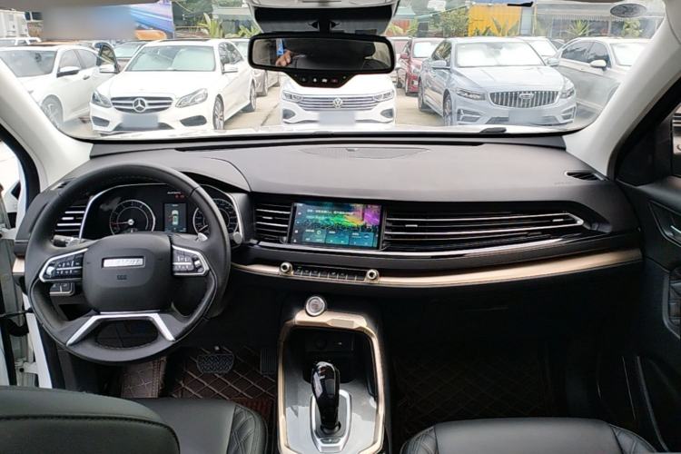 Used Haval H6 2020 1.5 GDIT Automatic Platinum Champion Edition Center Console
