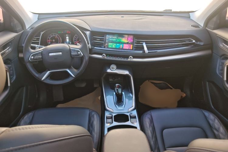 Used Haval H6 2020 1.5 GDIT Automatic Platinum Champion Edition Center Console