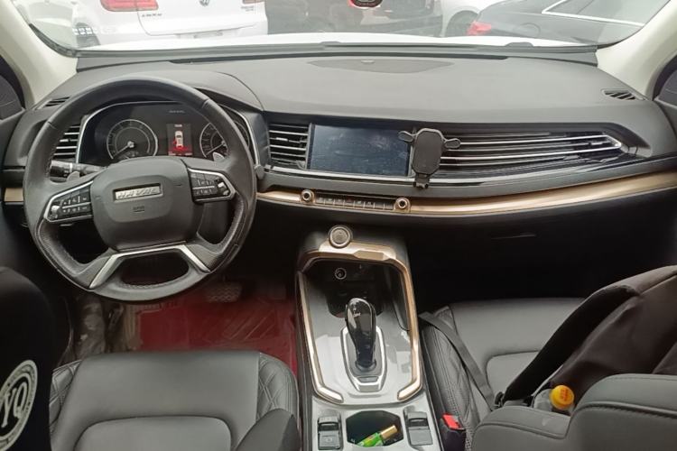 Used Haval H6 2020 1.5 GDIT Automatic Platinum Champion Edition Center Console