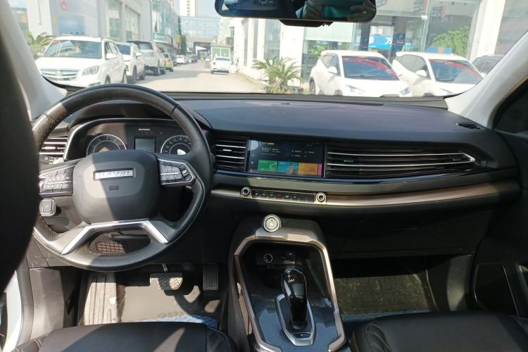Used Haval H6 2020 1.5 GDIT Automatic Platinum Champion Edition Center Console