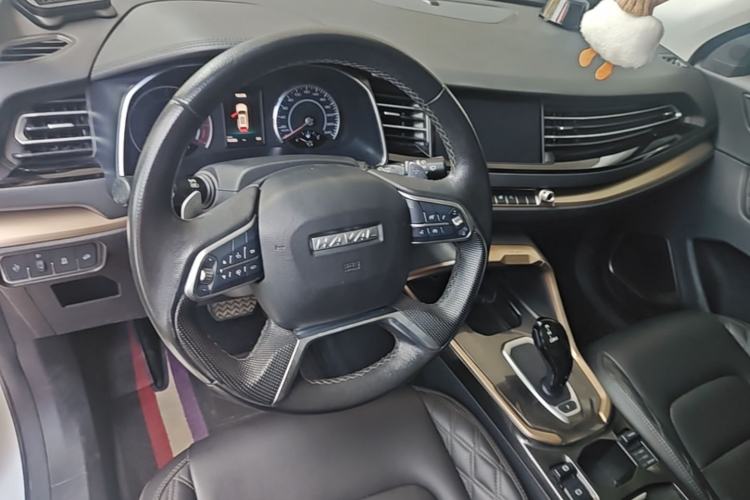 Used Haval H6 2020 1.5 GDIT Automatic Platinum Champion Edition Center Console