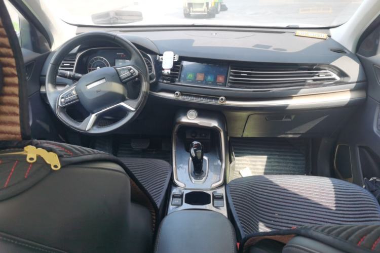 Used Haval H6 2020 1.5 GDIT Automatic Platinum Champion Edition Center Console
