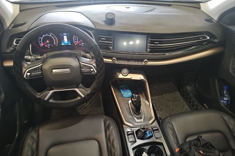 Used Haval H6 2020 1.5 GDIT Automatic Platinum Champion Edition Center Console