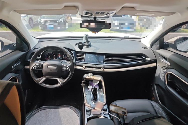 Used Haval H6 2020 1.5 GDIT Automatic Platinum Champion Edition Center Console