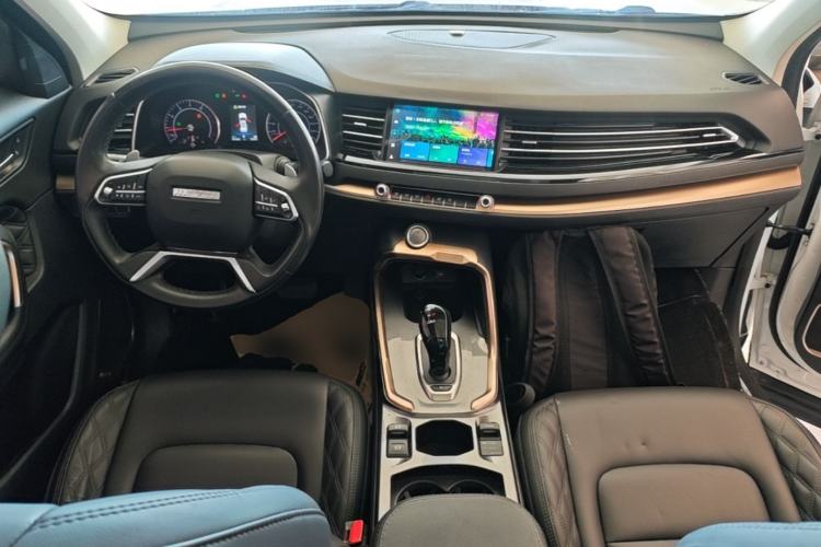 Used Haval H6 2020 1.5 GDIT Automatic Platinum Champion Edition Center Console