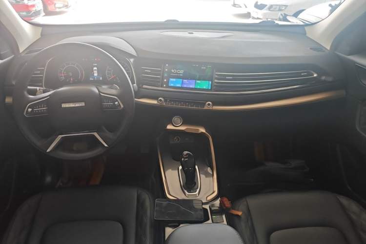 Used Haval H6 2020 1.5 GDIT Automatic Platinum Champion Edition Center Console