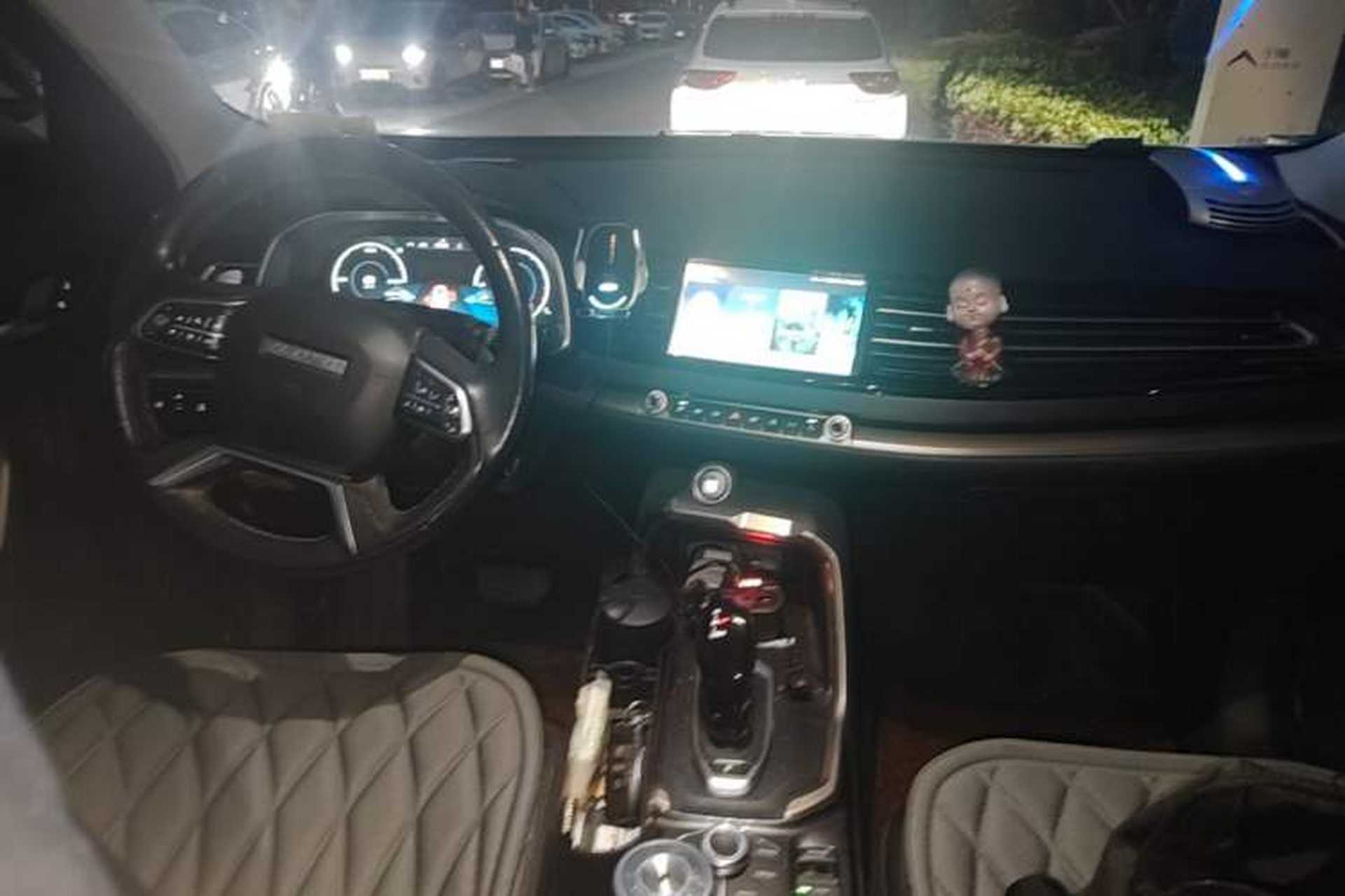 Used Haval H6 2020 2.0 GDIT Automatic Platinum Luxury Edition Center Console