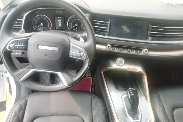 Used Haval H6 2020 1.5 GDIT Automatic Platinum Champion Edition Center Console