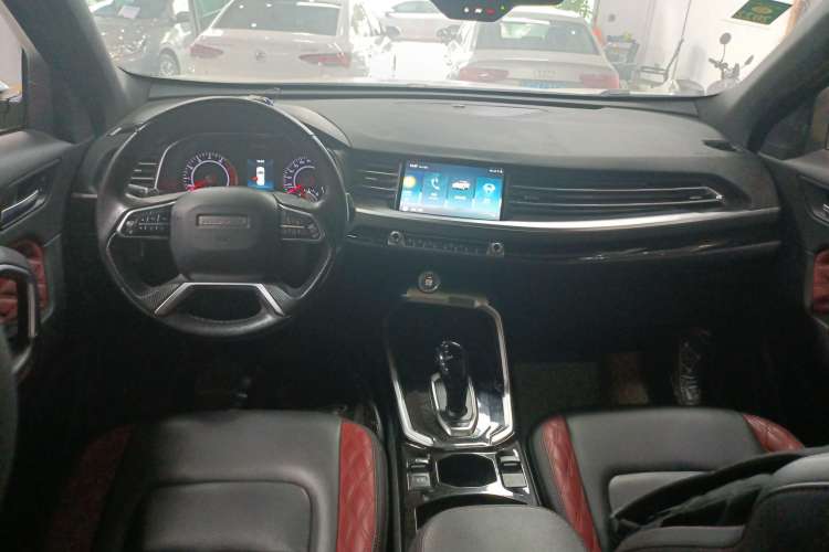 Used Haval H6 2020 2.0 GDIT Automatic GT Champion Edition Center Console
