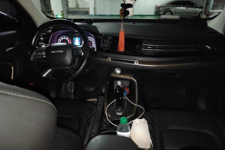 Used Haval H6 2020 1.5 GDIT Automatic Platinum Champion Edition Center Console