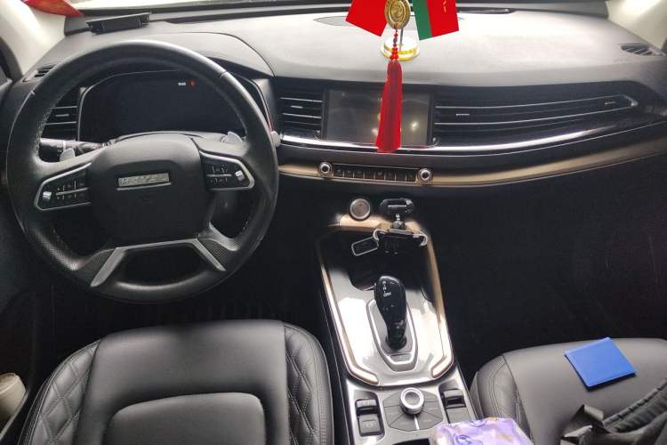 Used Haval H6 2020 1.5 GDIT Automatic Platinum Luxury Edition Center Console
