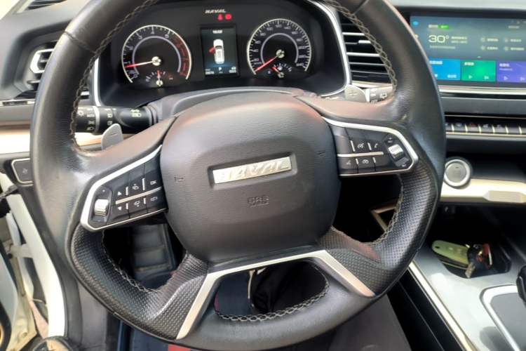 Used Haval H6 2020 1.5 GDIT Automatic Platinum Champion Edition Center Console