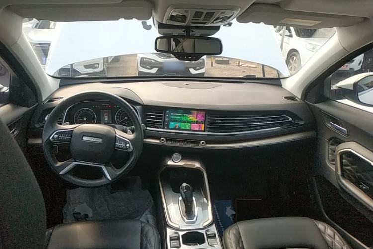 Used Haval H6 2020 1.5 GDIT Automatic Platinum Champion Edition Center Console