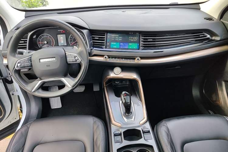 Used Haval H6 2020 1.5 GDIT Automatic Platinum Urban Edition Center Console