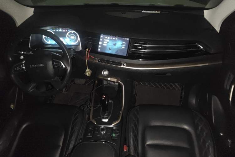 Used Haval H6 2020 1.5 GDIT Automatic Platinum Luxury Edition Center Console