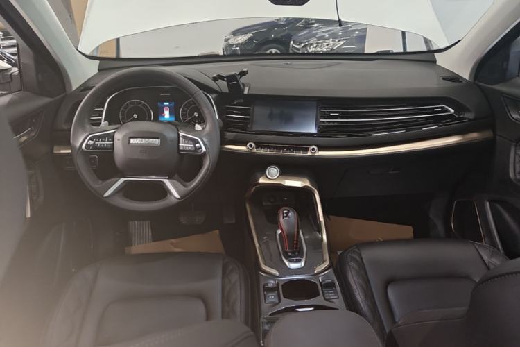 Used Haval H6 2020 1.5 GDIT Automatic Platinum Champion Edition Center Console