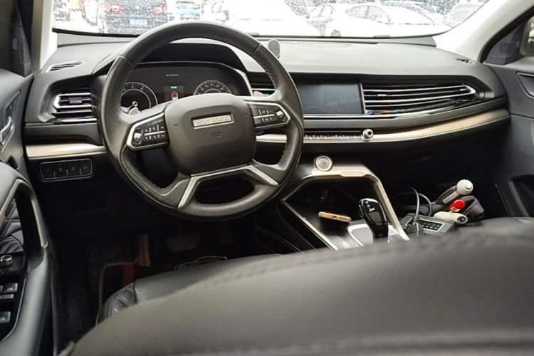 Used Haval H6 2020 1.5 GDIT Automatic Platinum Champion Edition Center Console