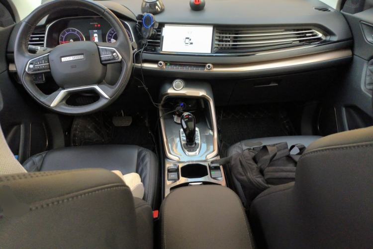 Used Haval H6 2020 1.5 GDIT Automatic Platinum Champion Edition Center Console