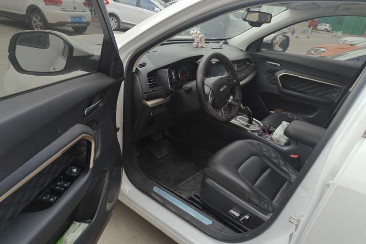 Used Haval H6 2020 1.5 GDIT Automatic Platinum Champion Edition Driver Seat