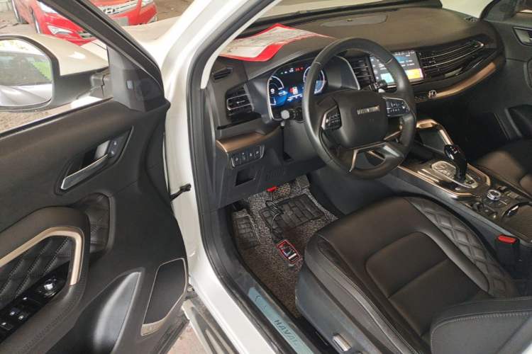 Used Haval H6 2020 1.5 GDIT Automatic Platinum Luxury Edition Driver Seat