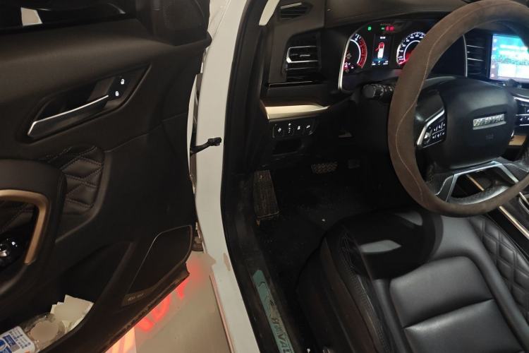 Used Haval H6 2020 1.5 GDIT Automatic Platinum Champion Edition Driver Seat