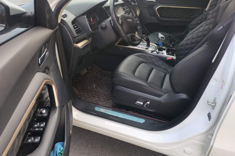 Used Haval H6 2020 1.5 GDIT Automatic Platinum Champion Edition Driver Seat