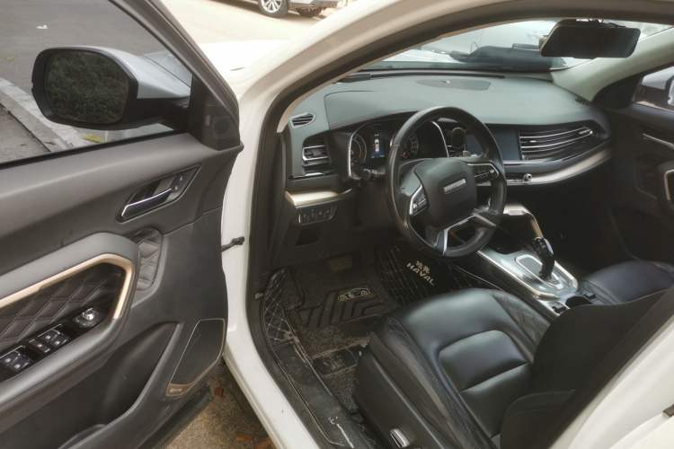 Used Haval H6 2020 1.5 GDIT Automatic Platinum Champion Edition Driver Seat