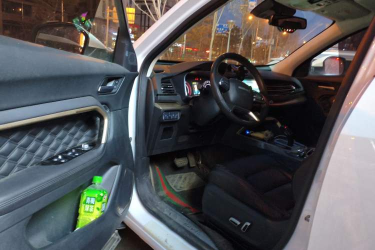 Used Haval H6 2020 1.5 GDIT Automatic Platinum Champion Edition Driver Seat