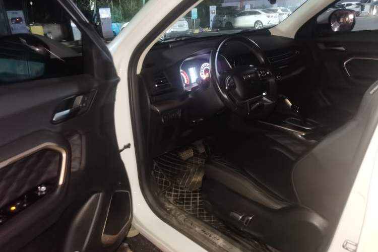 Used Haval H6 2020 1.5 GDIT Automatic Platinum Champion Edition Driver Seat