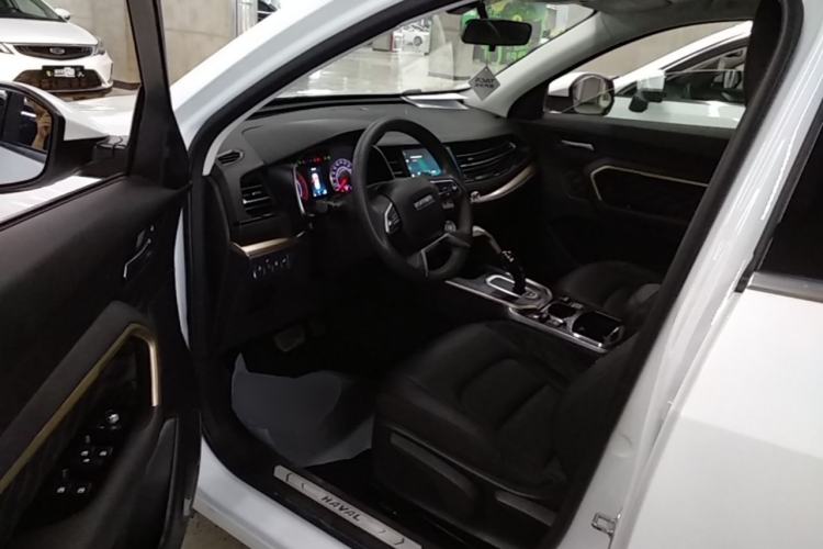 Used Haval H6 2020 1.5 GDIT Automatic Platinum Urban Edition Driver Seat