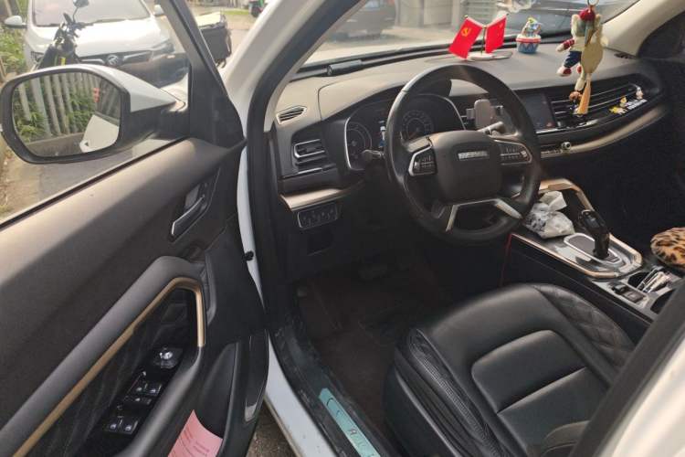 Used Haval H6 2020 1.5 GDIT Automatic Platinum Champion Edition Driver Seat