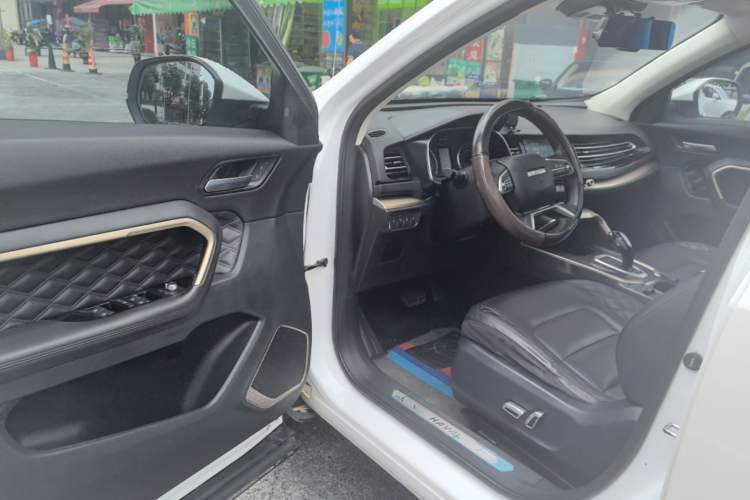 Used Haval H6 2020 1.5 GDIT Automatic Platinum Champion Edition Driver Seat