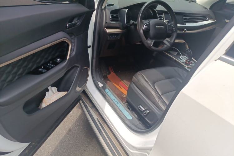 Used Haval H6 2020 1.5 GDIT Automatic Platinum Luxury Edition Driver Seat