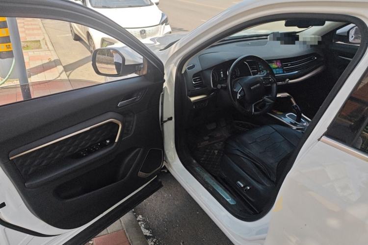 Used Haval H6 2020 1.5 GDIT Automatic Platinum Urban Edition Driver Seat