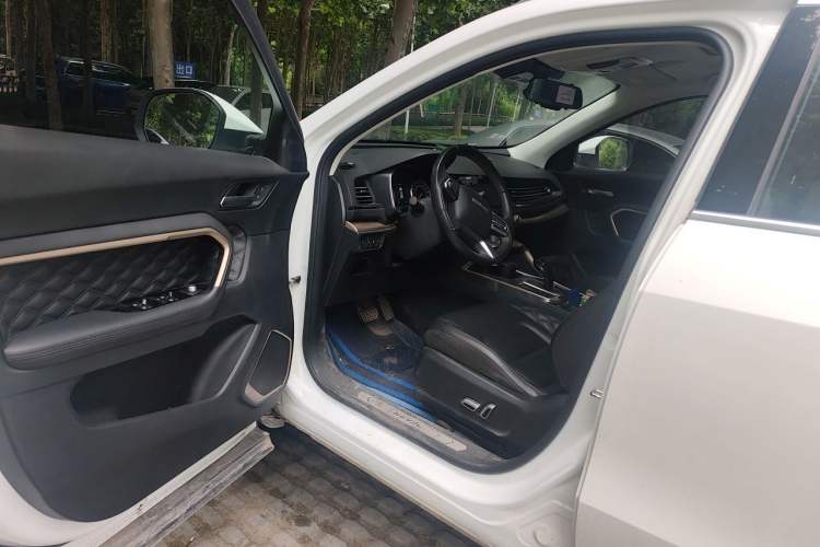 Used Haval H6 2020 1.5 GDIT Automatic Platinum Champion Edition Driver Seat