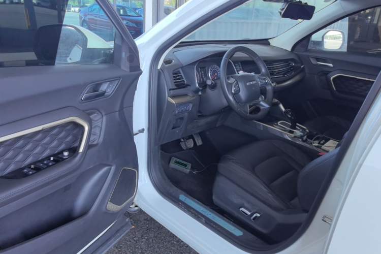 Used Haval H6 2020 1.5 GDIT Automatic Platinum Champion Edition Driver Seat