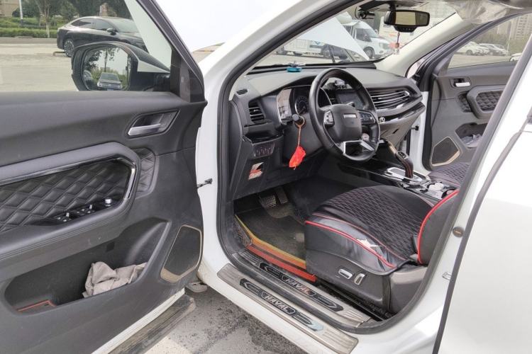 Used Haval H6 2020 1.5 GDIT Automatic Platinum Champion Edition Driver Seat