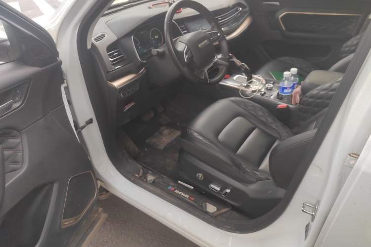 Used Haval H6 2020 1.5 GDIT Automatic Platinum Supreme Edition Driver Seat