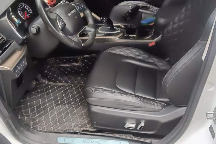 Used Haval H6 2020 1.5 GDIT Automatic Platinum Comfort Edition Driver Seat