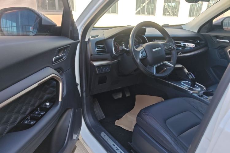 Used Haval H6 2020 1.5 GDIT Automatic Platinum Champion Edition Driver Seat