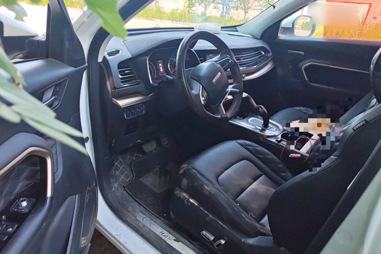 Used Haval H6 2020 1.5 GDIT Automatic Platinum Champion Edition Driver Seat