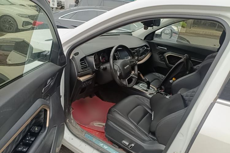 Used Haval H6 2020 1.5 GDIT Automatic Platinum Champion Edition Driver Seat
