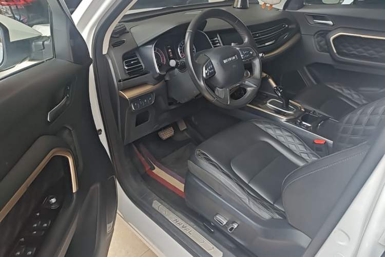 Used Haval H6 2020 1.5 GDIT Automatic Platinum Champion Edition Driver Seat